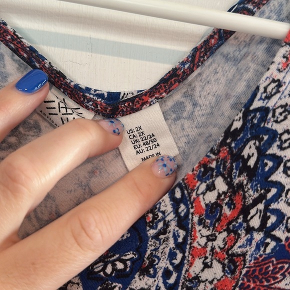 Artisan NY red and blue top size 2x women’s - Picture 4 of 4